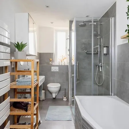 Keyforest Homes - Moderne Maisonette Nahe Basel, 7 Guests, Weitblick, Coffee-bar, Free-parking アパート レラハ